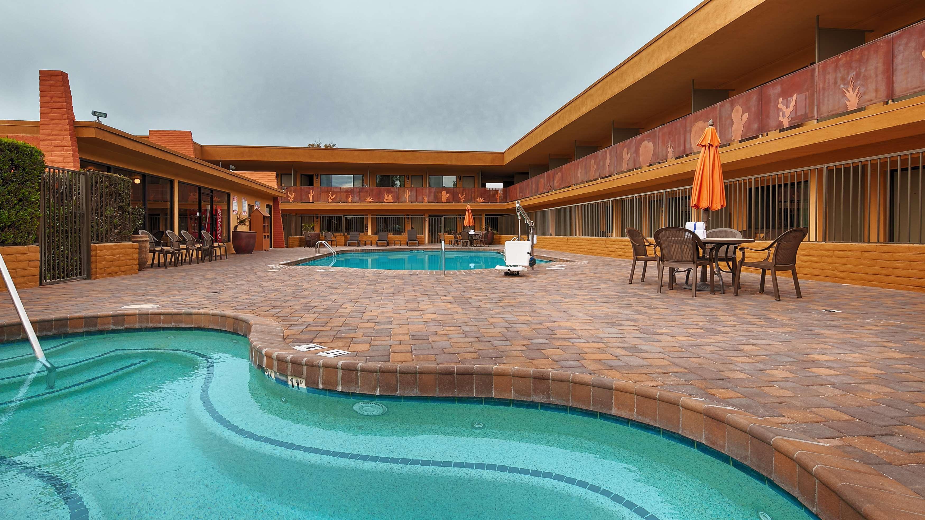 Best Western Royal Sun Inn & Suites Tucson Exterior foto